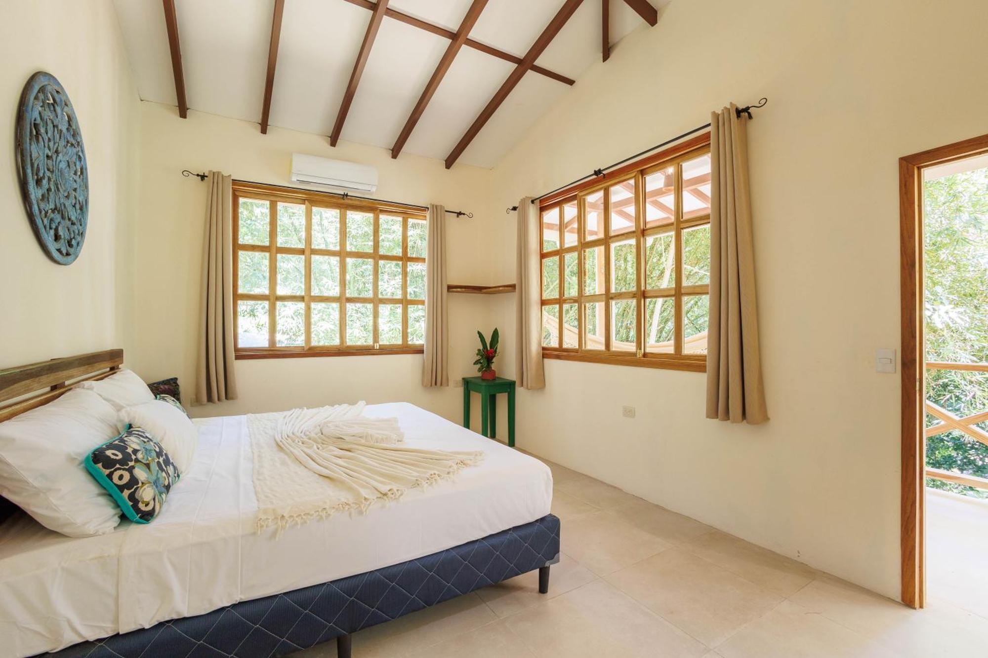 Villa Pina Dorada Dependencia Del Hotel Casa Merlin Puerto Viejo de Talamanca Eksteriør billede