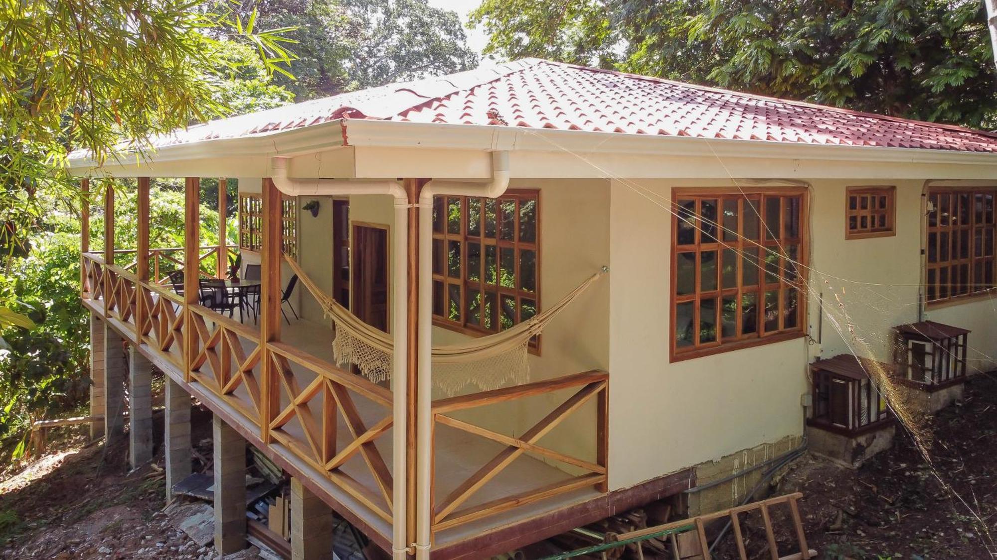 Villa Pina Dorada Dependencia Del Hotel Casa Merlin Puerto Viejo de Talamanca Eksteriør billede