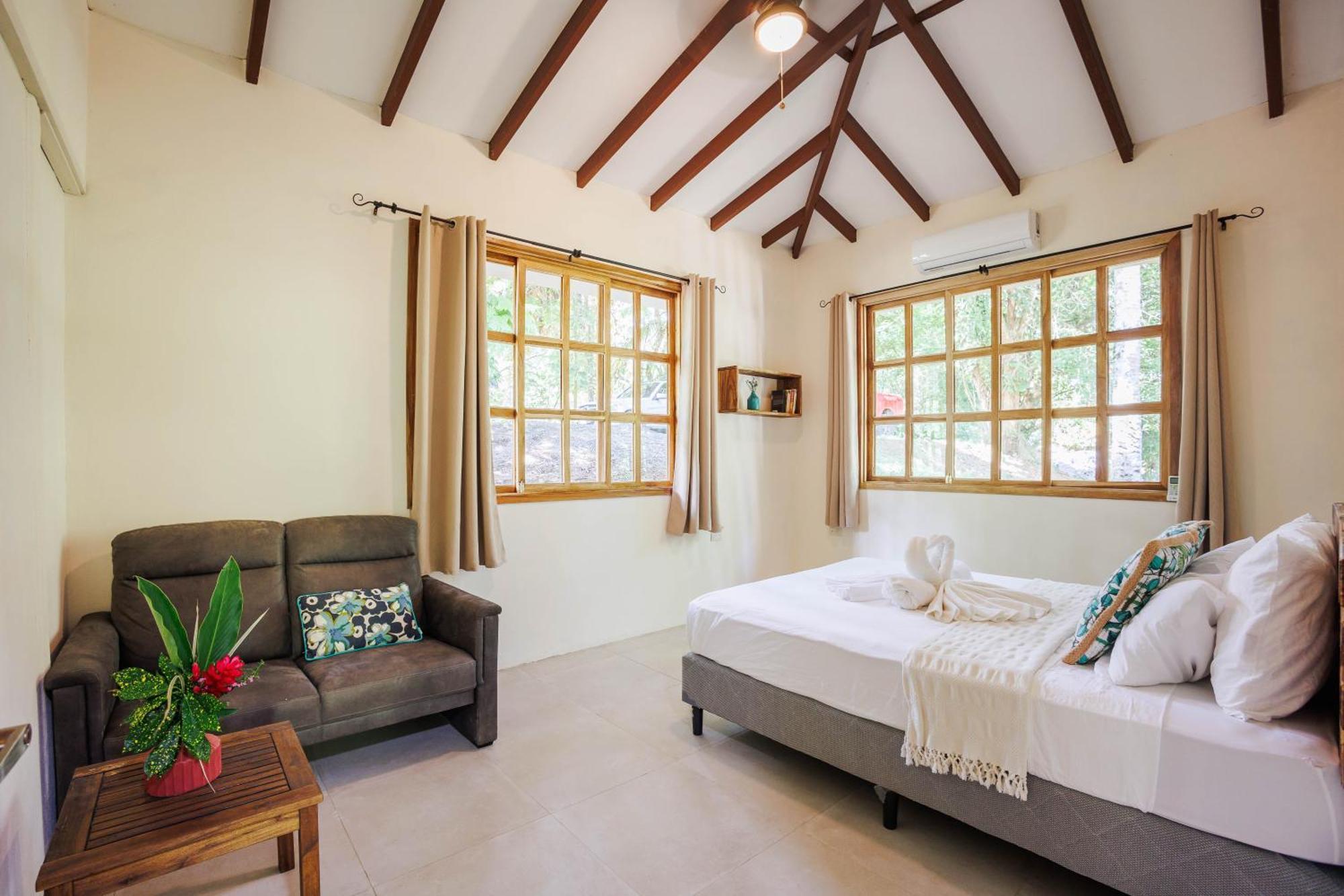Villa Pina Dorada Dependencia Del Hotel Casa Merlin Puerto Viejo de Talamanca Eksteriør billede