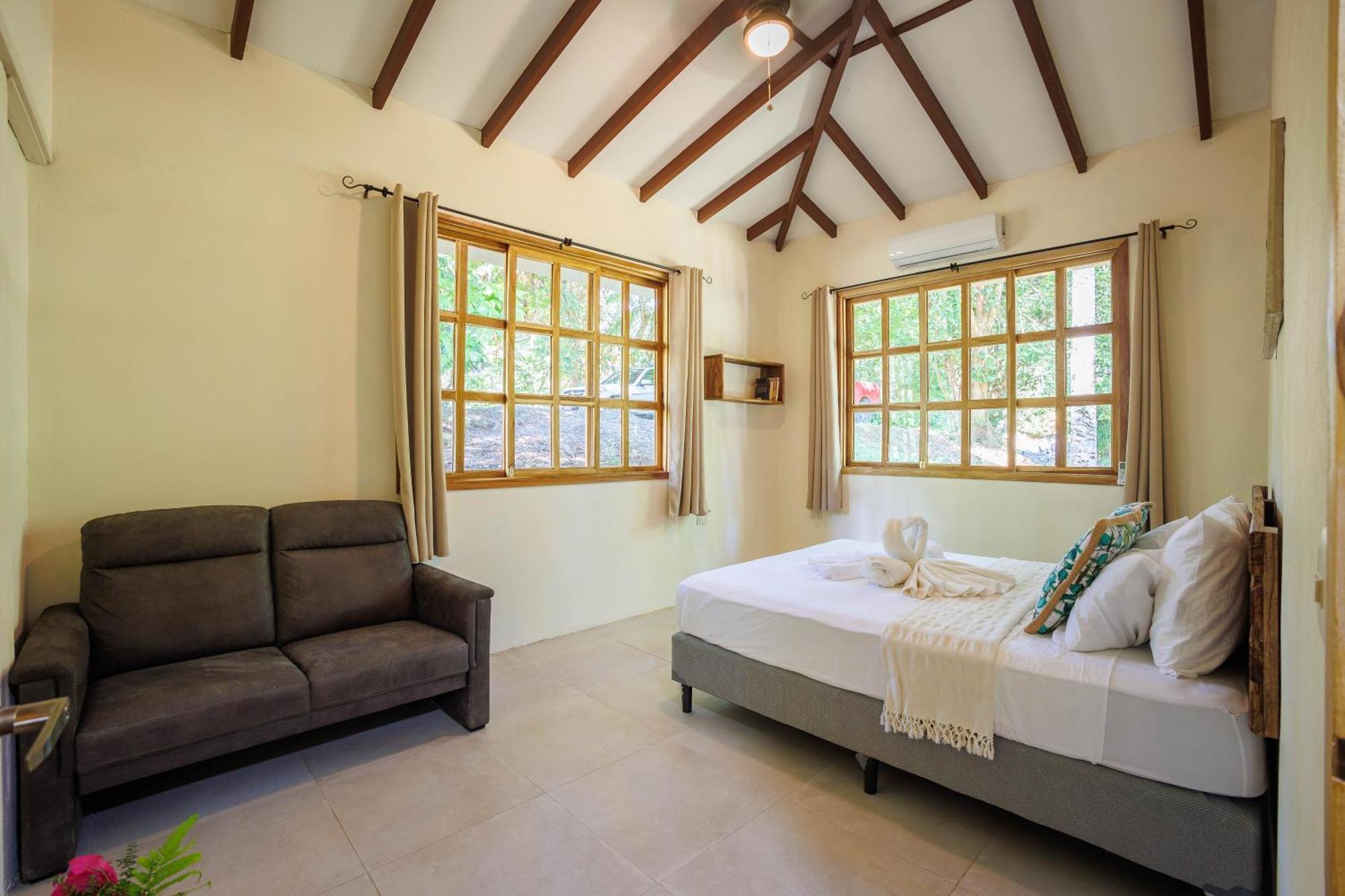 Villa Pina Dorada Dependencia Del Hotel Casa Merlin Puerto Viejo de Talamanca Eksteriør billede